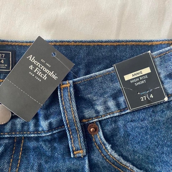 Abercrombie & Fitch Annie High Rise Jean Shorts NWT - Picture 4 of 4